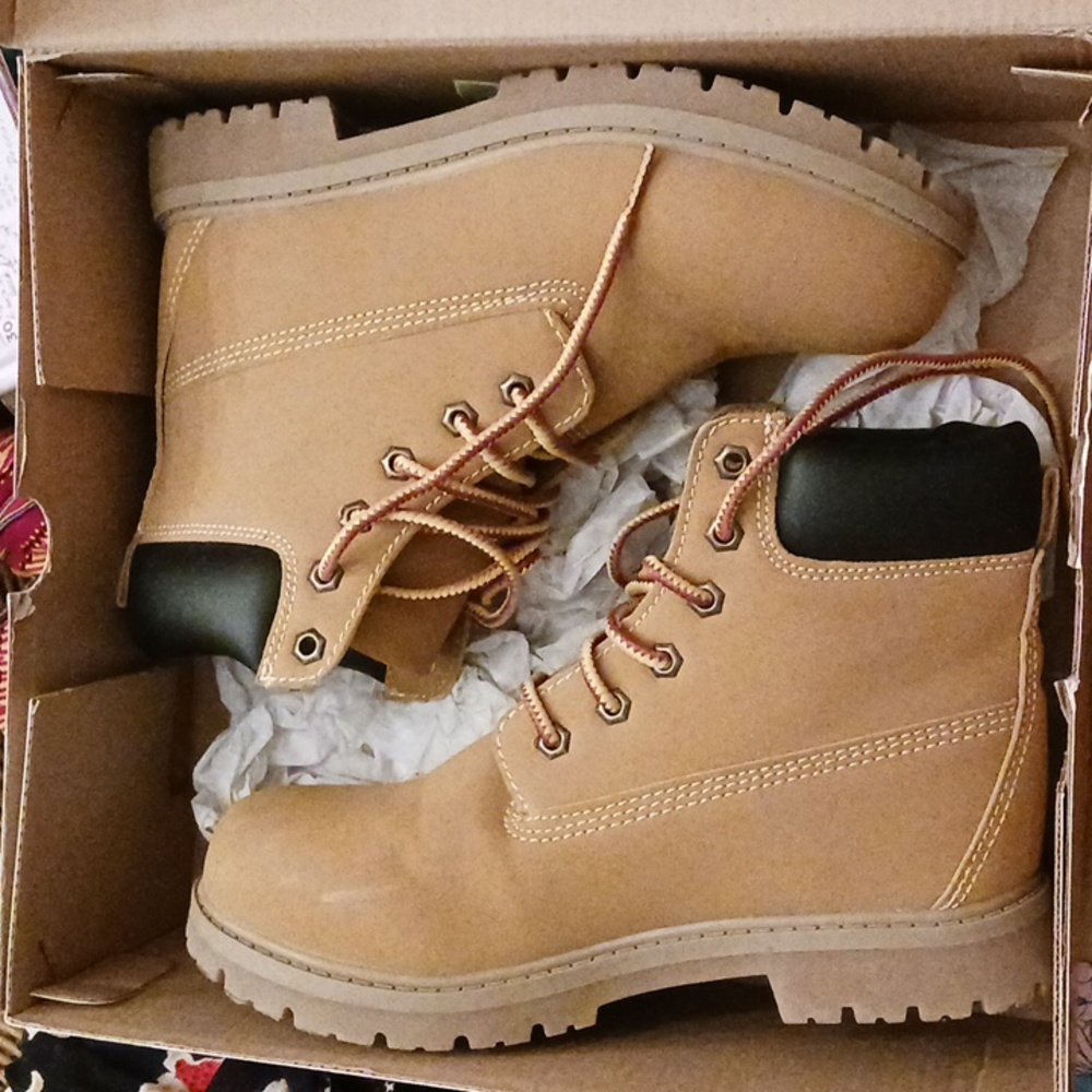 NIB Hiking Boots Men's sz 7, for women too - Picture 2 of 15